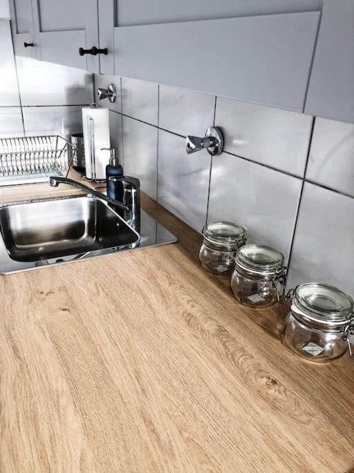 Charmante Gartenwohnung Mit Privatem Grossen Garten كولونيا المظهر الخارجي الصورة