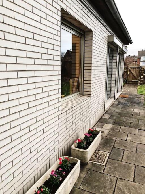 Charmante Gartenwohnung Mit Privatem Grossen Garten كولونيا المظهر الخارجي الصورة
