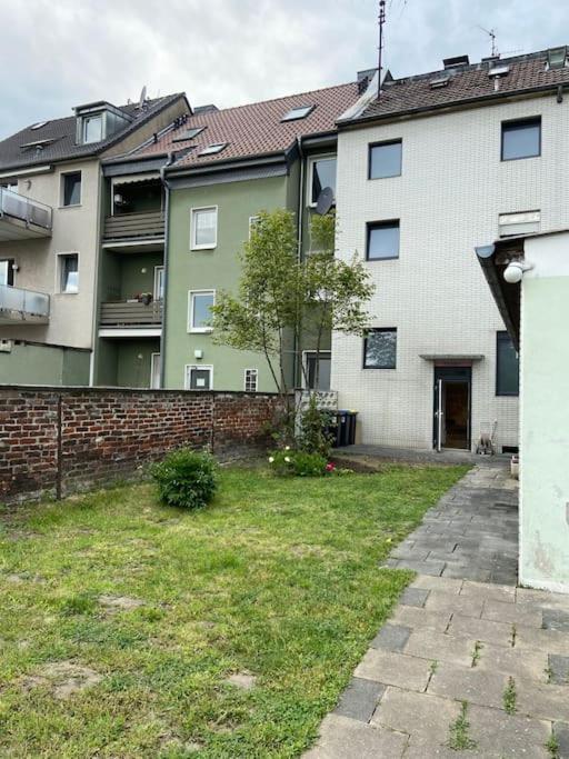 Charmante Gartenwohnung Mit Privatem Grossen Garten كولونيا المظهر الخارجي الصورة